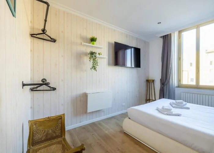Cavalleggeri Opposite St Peters Basilica 4* Roma