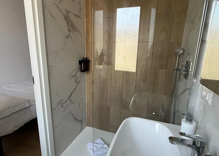 Konukevi Cavalleggeri Opposite St Peters Basilica 4*
